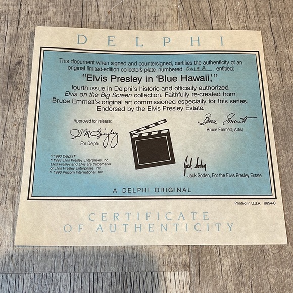 Elvis Presley Blue Hawaii Plate - Picture 4 of 7